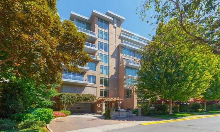 311-828 Rupert Terrace