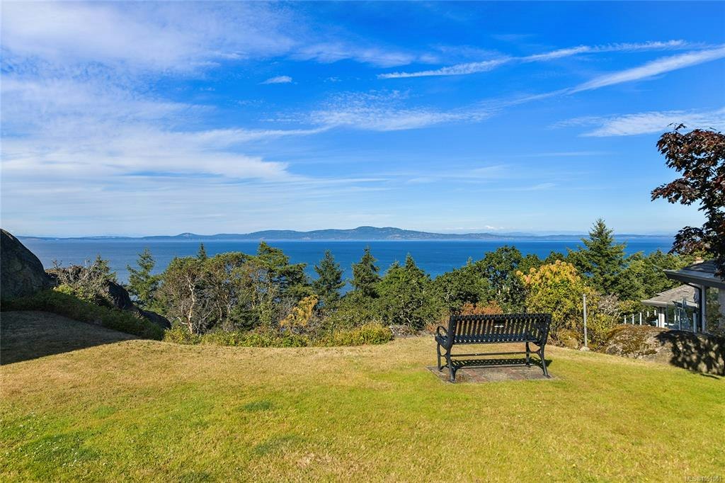 109-2829 Arbutus Road, Saanich, BC, V8N 5X5 - 37