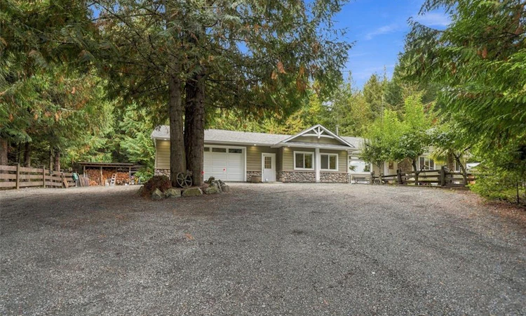 1580 Meadowood Way