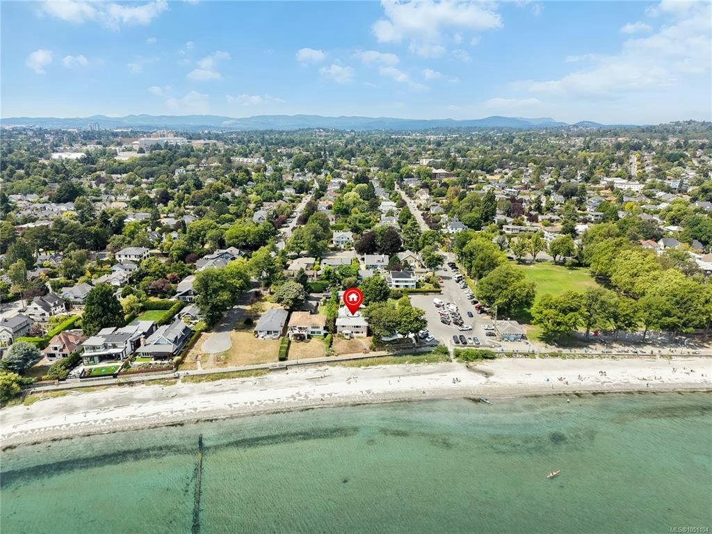 2168 Esplanade, Oak Bay, BC, V8R 2W1