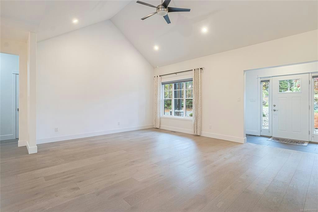 3800 Creekside Drive, Bowser/Deep Bay, BC, V0R 1G0 - 16