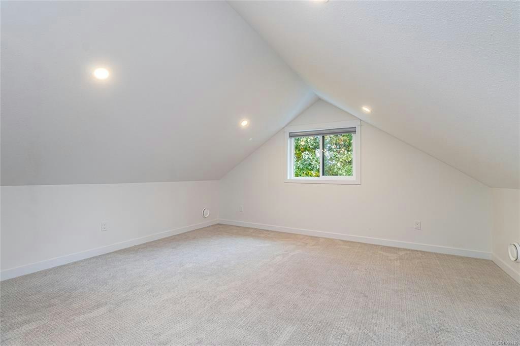 3800 Creekside Drive, Bowser/Deep Bay, BC, V0R 1G0 - 15