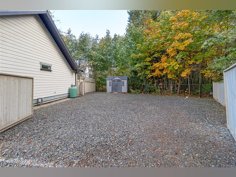 3800 Creekside Drive, Bowser/Deep Bay, BC, V0R 1G0 - 13