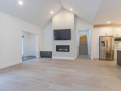 3800 Creekside Drive - 4