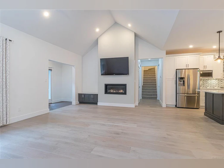 3800 Creekside Drive, Bowser/Deep Bay, BC, V0R 1G0 - 4