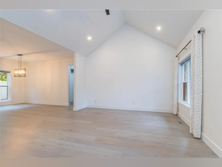 3800 Creekside Drive, Bowser/Deep Bay, BC, V0R 1G0 - 17