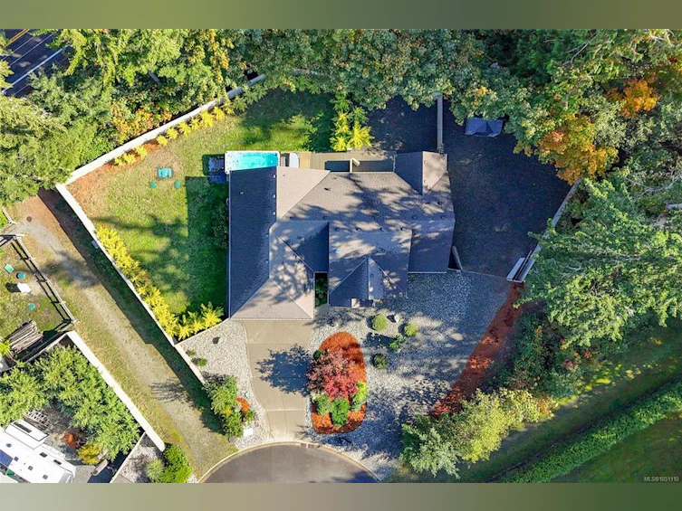 3800 Creekside Drive, Bowser/Deep Bay, BC, V0R 1G0 - 10
