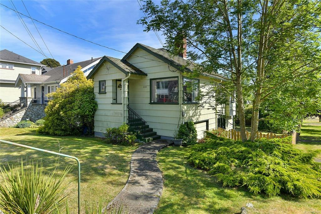 1113 Esquimalt Road, Esquimalt, BC, V9A 3N5
