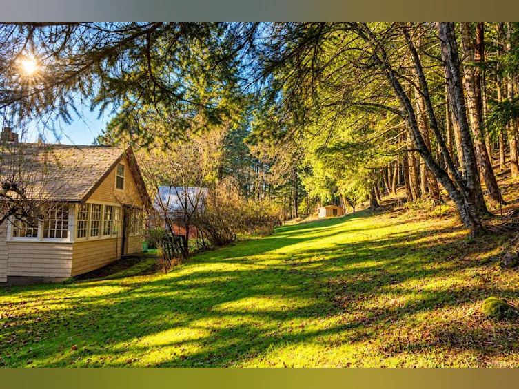 1183 Hillgrove Road, North Saanich, BC, V8L 5R8 - 32