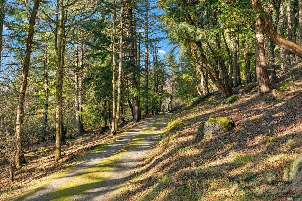 1183 Hillgrove Road, North Saanich, BC, V8L 5R8 - 3