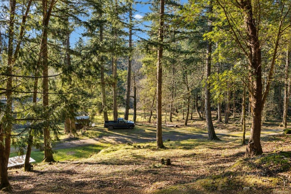 1183 Hillgrove Road, North Saanich, BC, V8L 5R8 - 7