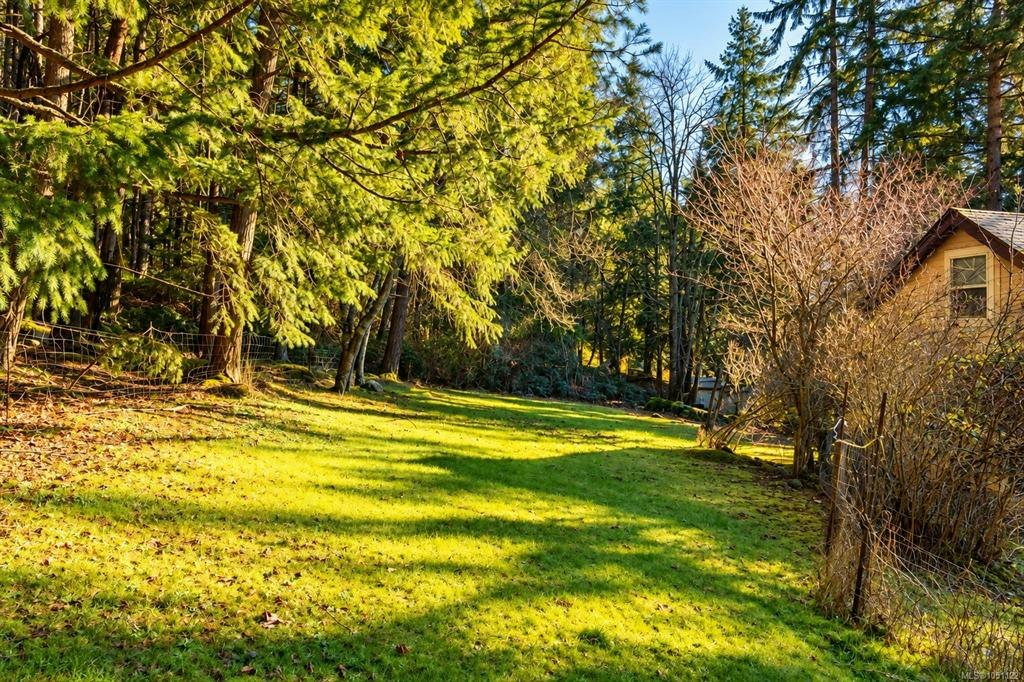 1183 Hillgrove Road, North Saanich, BC, V8L 5R8 - 31