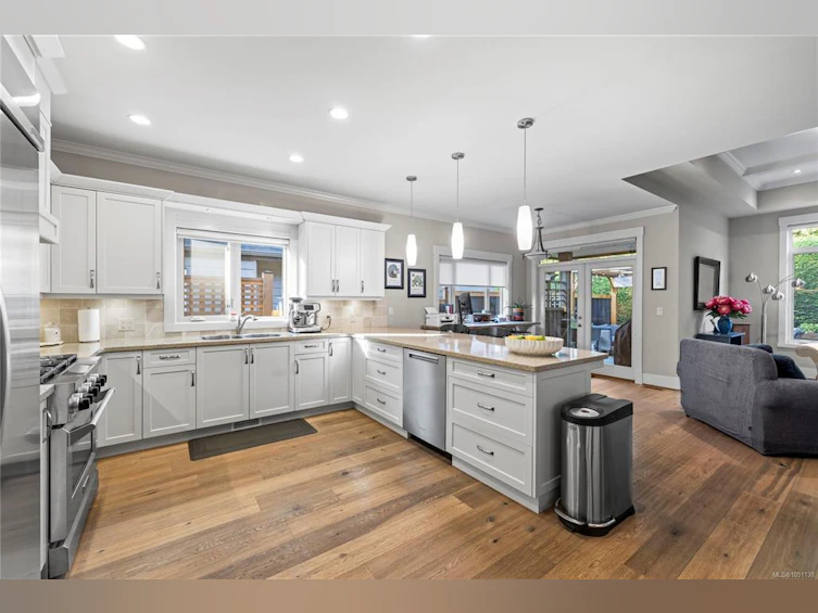3370 Bradner Circle, Fairwinds, BC, V9P 9M5 - 24