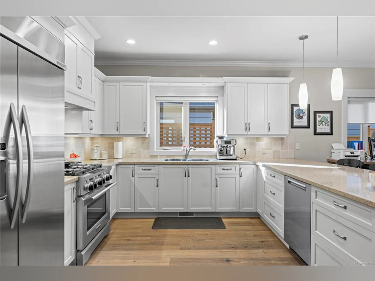 3370 Bradner Circle, Fairwinds, BC, V9P 9M5 - 5