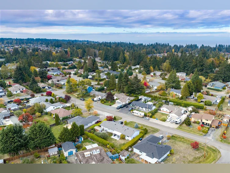 1350 Greenwood Way, French Creek, BC, V9P 1X1 - 12