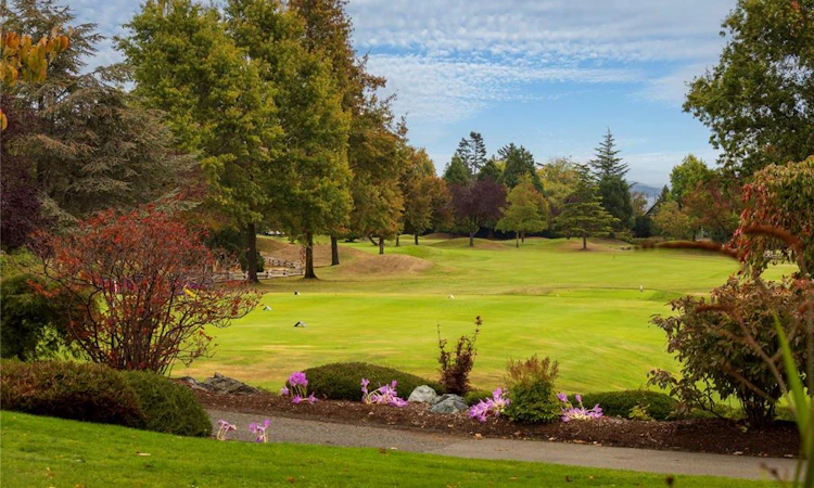 106-5329 Cordova Bay Road