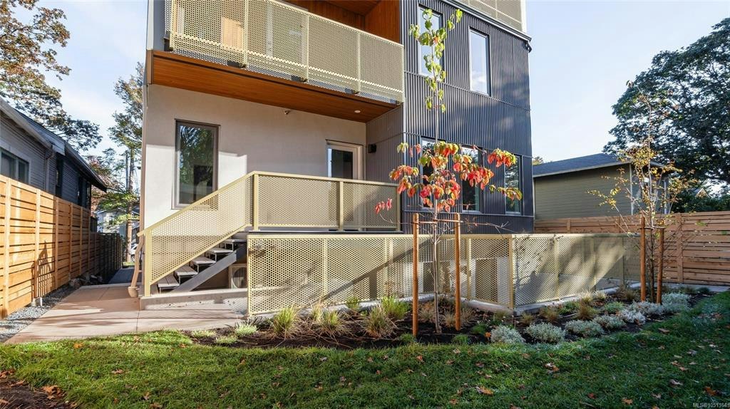 3-1721 Adanac Street, Victoria, BC, V8R 2C4