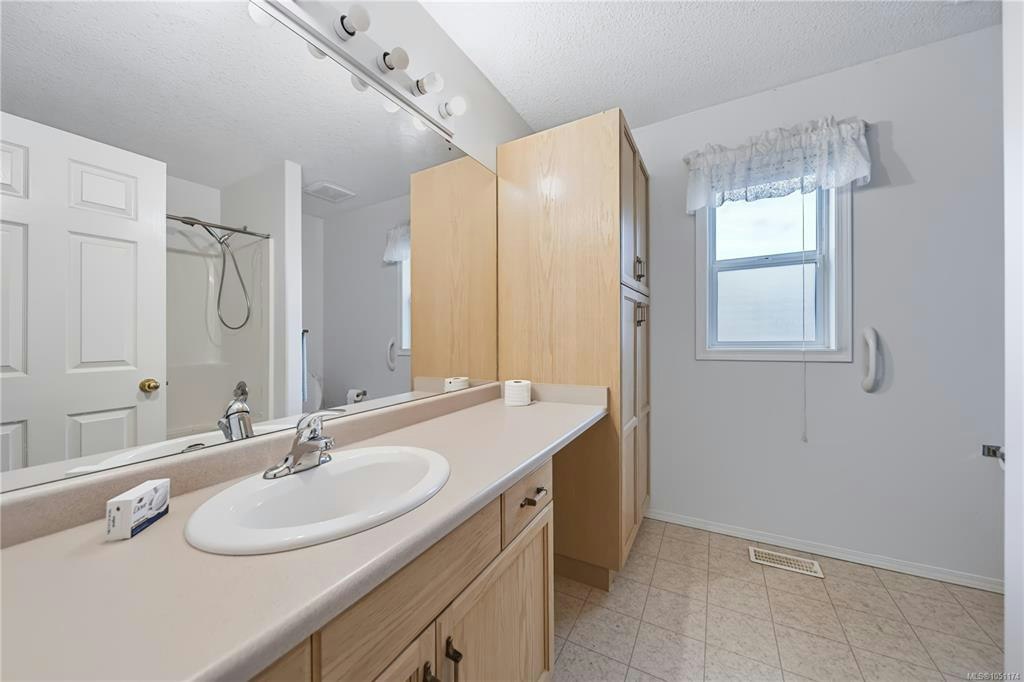 3931 Excalibur Street, Nanaimo, BC, V9T 6B9 - 14