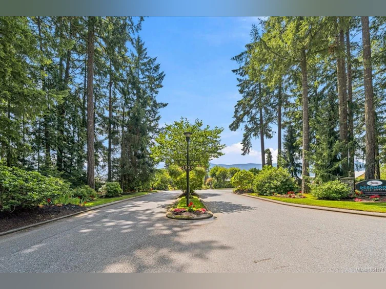 3931 Excalibur Street, Nanaimo, BC, V9T 6B9 - 33