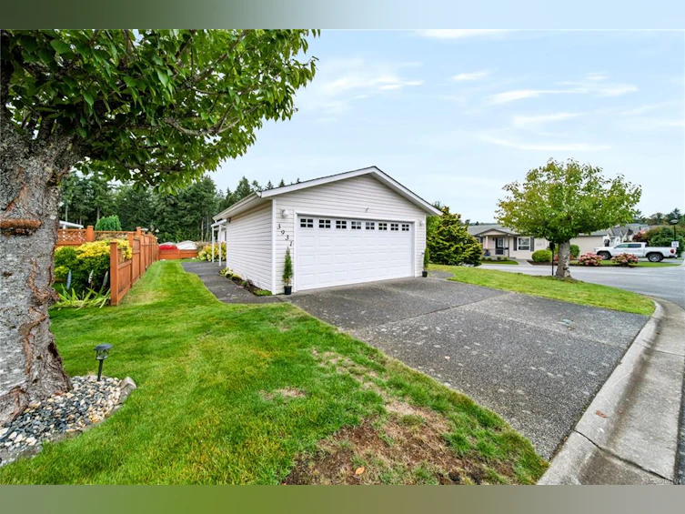 3931 Excalibur Street, Nanaimo, BC, V9T 6B9 - 2