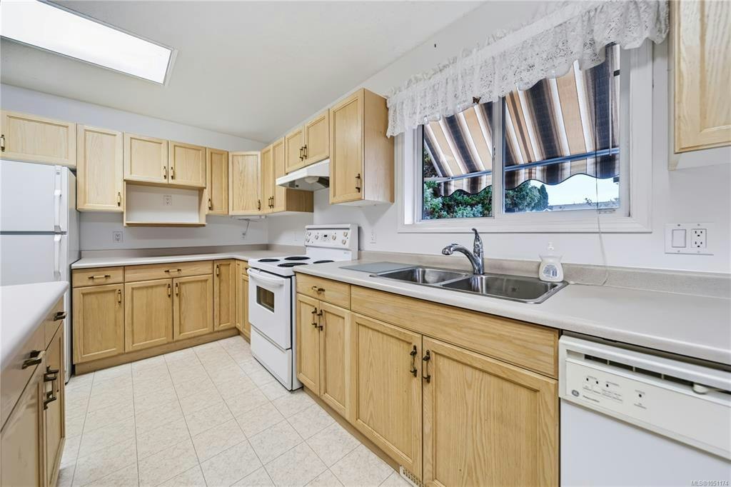 3931 Excalibur Street, Nanaimo, BC, V9T 6B9 - 9