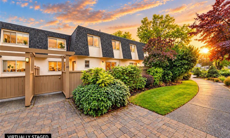 43-4061 Larchwood Drive
