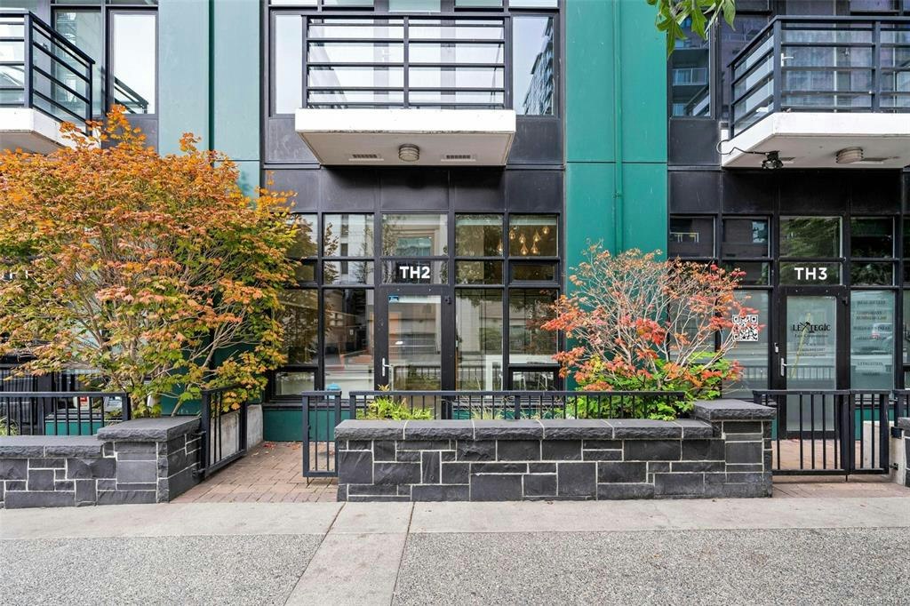 2-834 Johnson Street, Victoria, BC, V8W 1N3