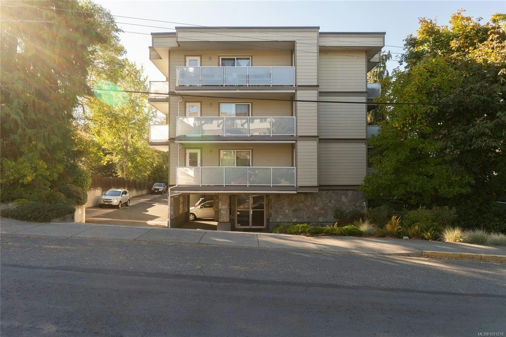 203-3230 Glasgow Avenue, Saanich, BC, V8X 1M2