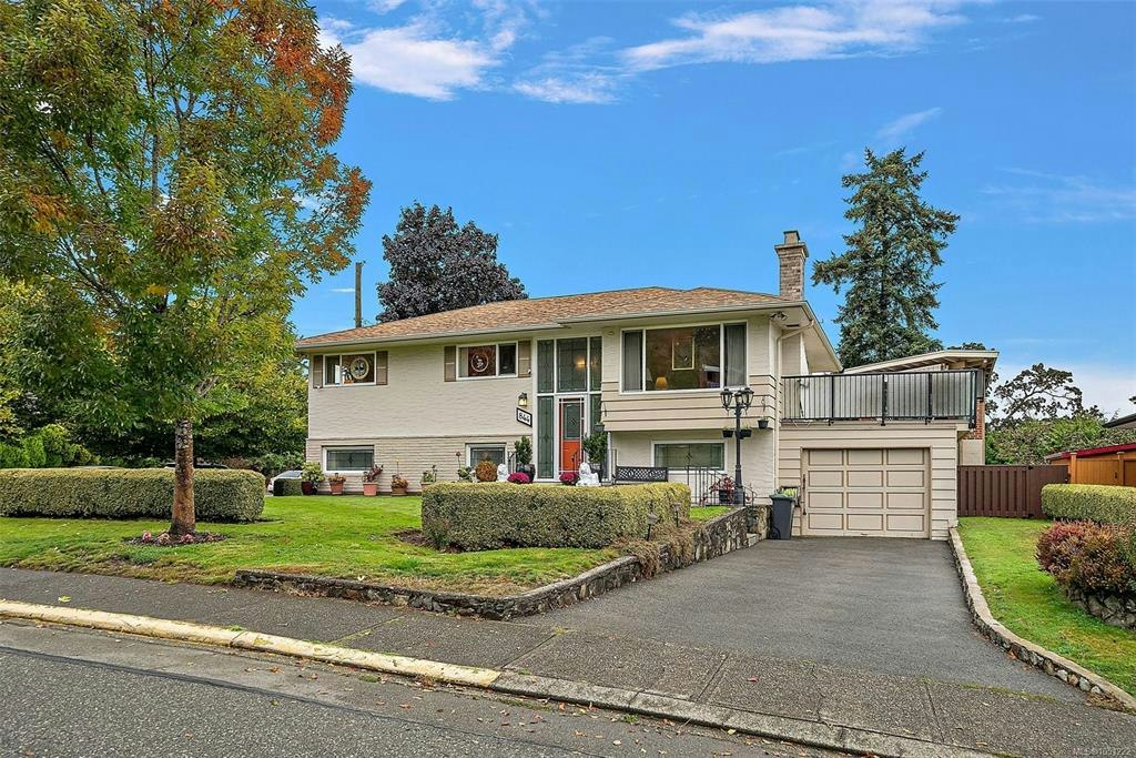 844 Rockheights Avenue, Esquimalt, BC, V9A 6J6