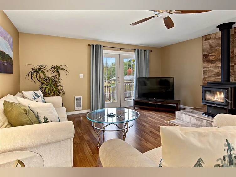 3505 Harris Crescent, Hilliers, BC, V9K 1W1 - 4