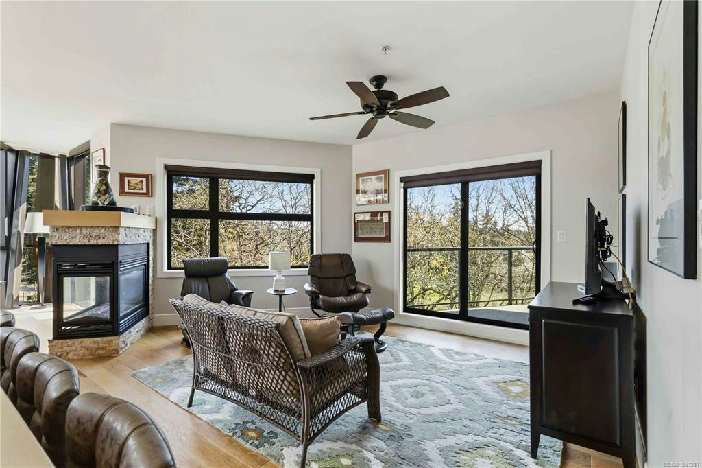 301-2850 Aldwynd Road, Langford, BC, V9B 3S7 - 9