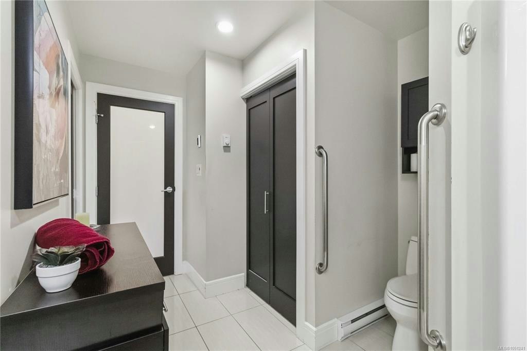 301-2850 Aldwynd Road, Langford, BC, V9B 3S7 - 34