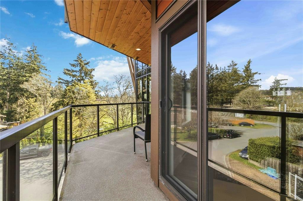 301-2850 Aldwynd Road, Langford, BC, V9B 3S7 - 40
