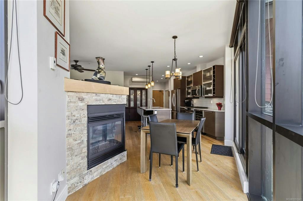 301-2850 Aldwynd Road, Langford, BC, V9B 3S7 - 21