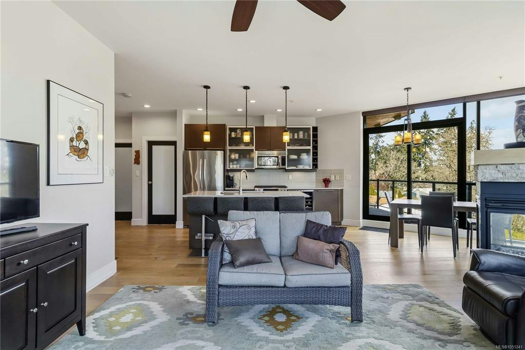 301-2850 Aldwynd Road, Langford, BC, V9B 3S7 - 12