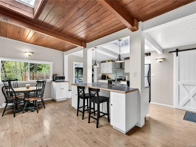 1465 North End Road - 5