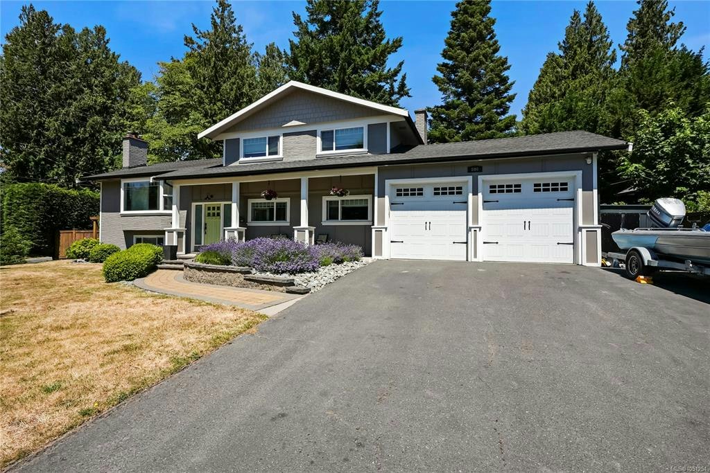 800 Alvarado Terrace, Saanich, BC, V8Y 1G4