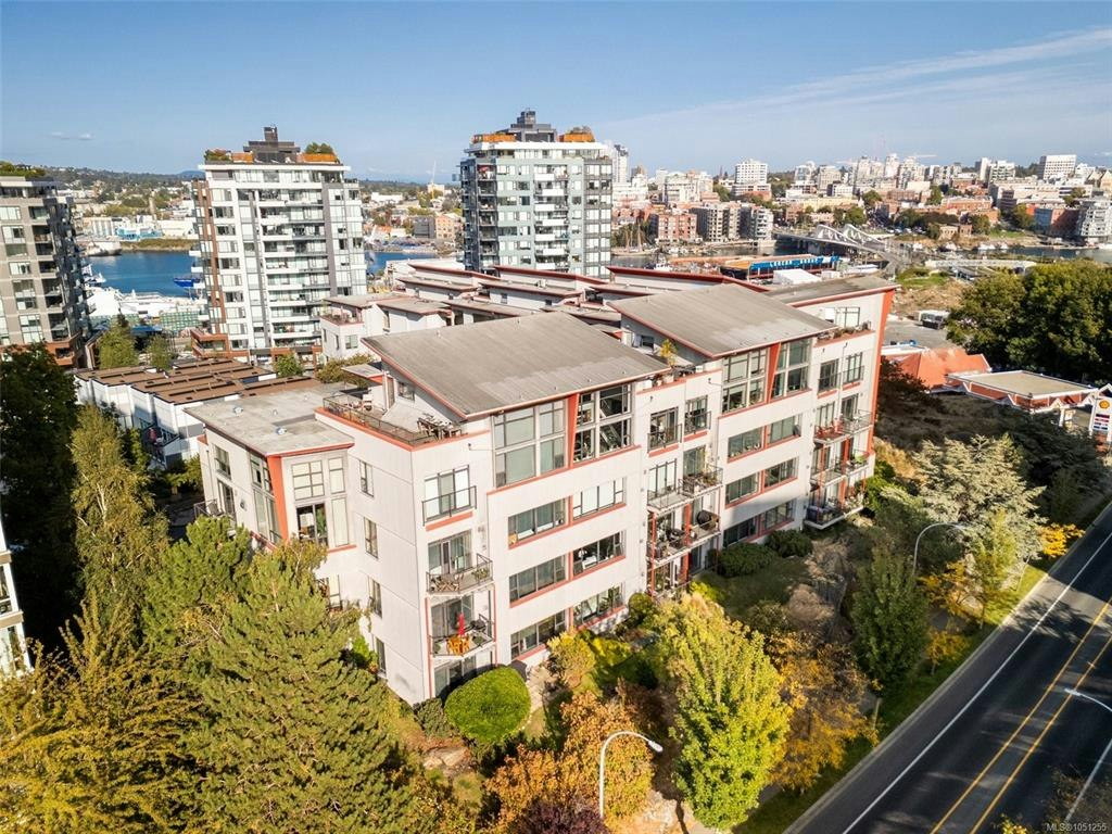 212-455 Sitkum Road, Victoria, BC, V9A 7N9