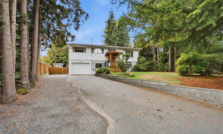 1951 Szasz Drive