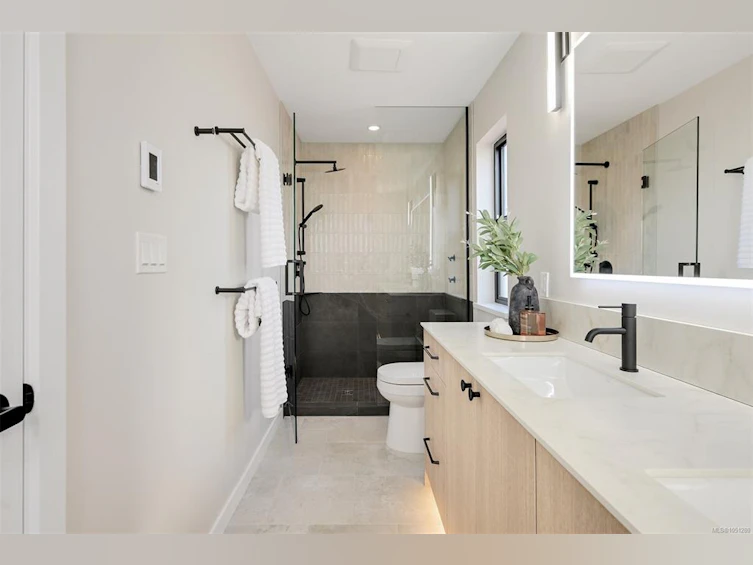 3-2100 Allenby Street, Oak Bay, BC, V8R 3C3 - 33