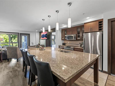 224-1175 Resort Drive - 2