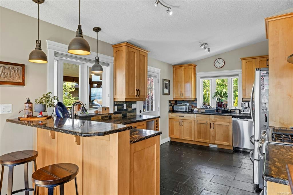885 Glenhale Crescent, French Creek, BC, V9P 1Z7 - 5
