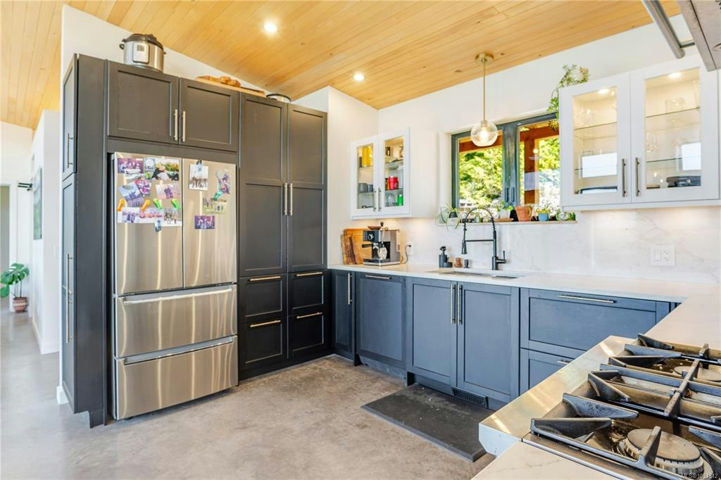 1071 Uplands Close, Ucluelet, BC, V0R 3A0 - 14