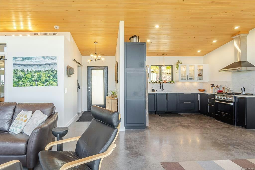 1071 Uplands Close, Ucluelet, BC, V0R 3A0 - 11