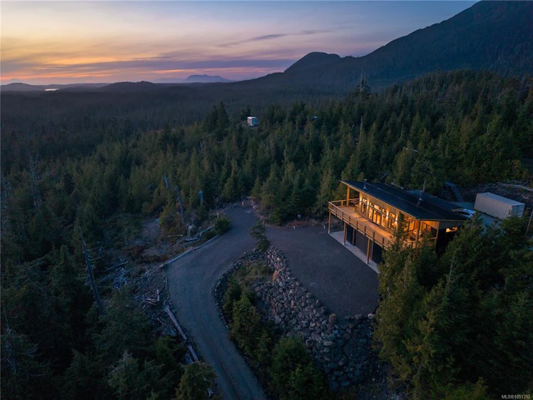 1071 Uplands Close, Ucluelet, BC, V0R 3A0 - 3