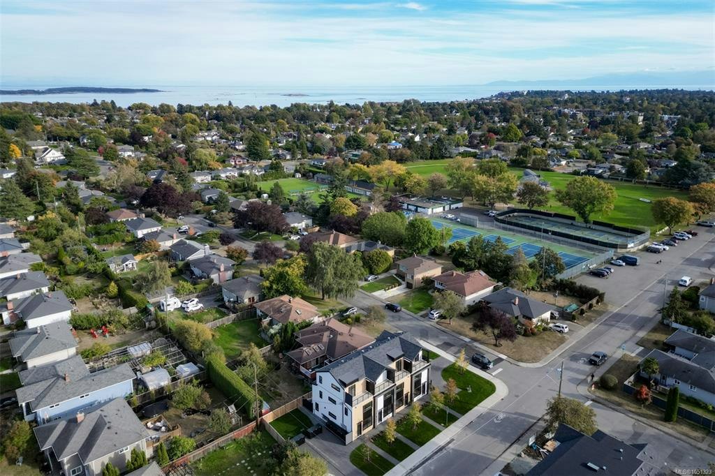 4-2100 Allenby Street, Oak Bay, BC, V8R 3C3 - 66