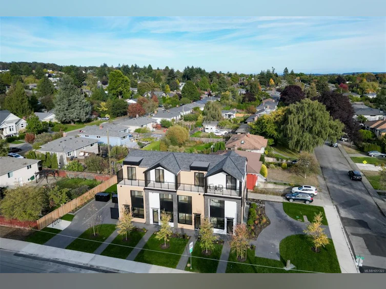 4-2100 Allenby Street, Oak Bay, BC, V8R 3C3 - 69