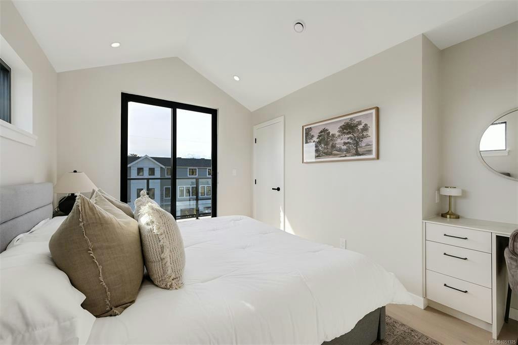 1-2100 Allenby Street, Oak Bay, BC, V8R 3C3 - 28