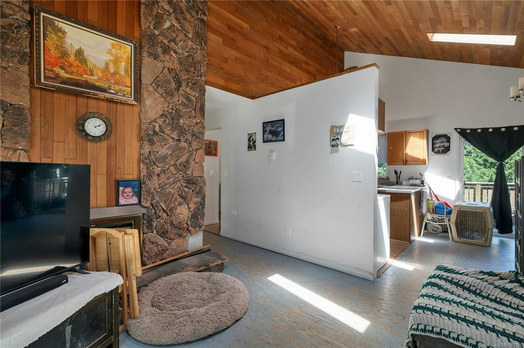 1376 Hooley Road, Quadra Island, BC, V0P 1N0 - 9