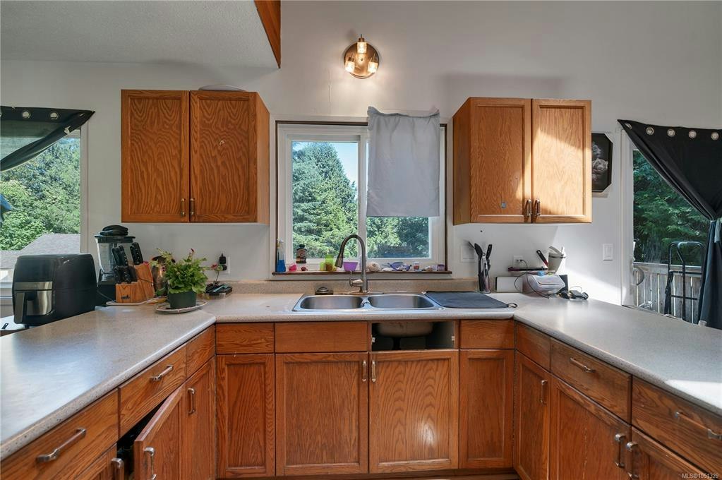 1376 Hooley Road, Quadra Island, BC, V0P 1N0 - 12
